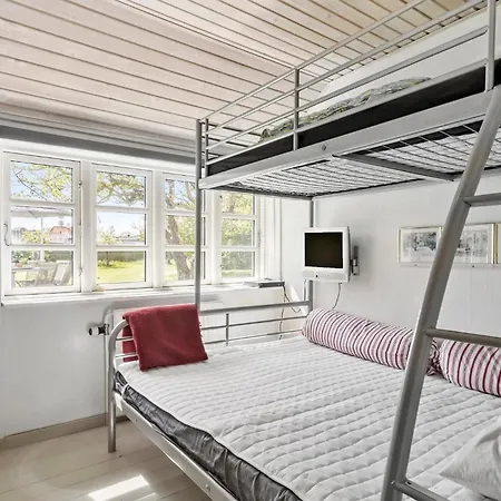 3 Bedroom Amazing In Nyaraló Strandby