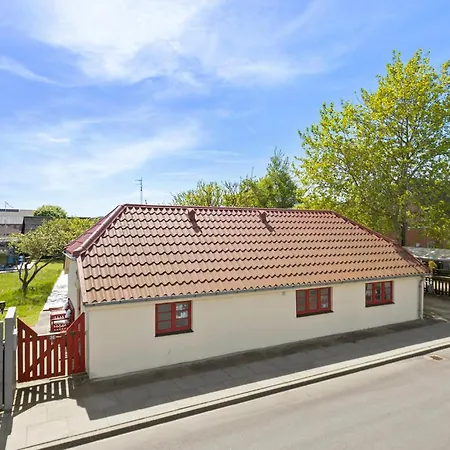 3 Bedroom Amazing In Nyaraló Strandby